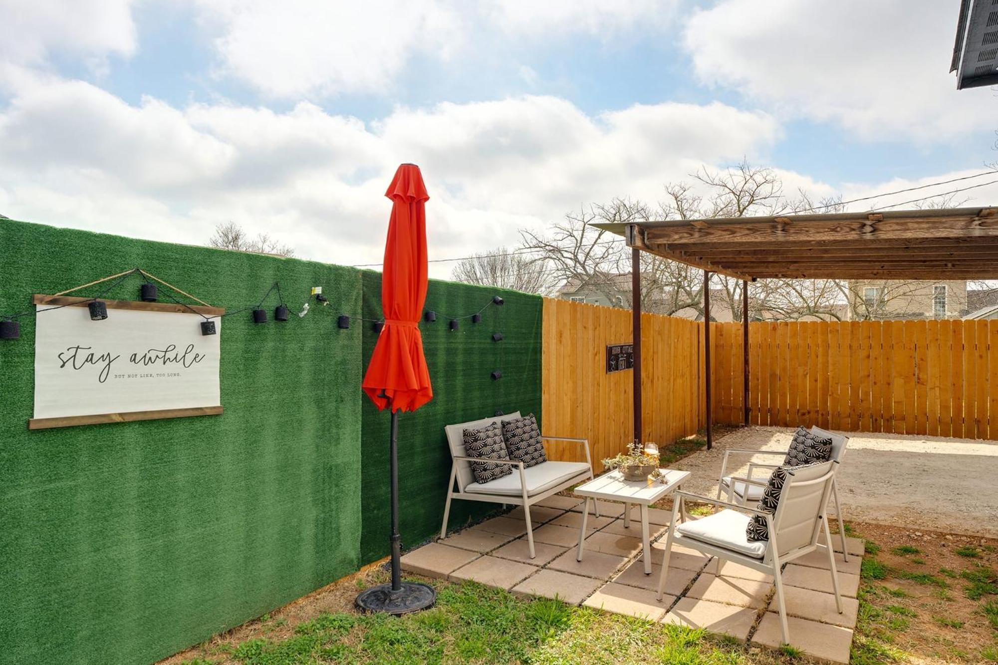 Hidden Cottage Mins To Main St And Sleeps 4 Fredericksburg Exteriör bild